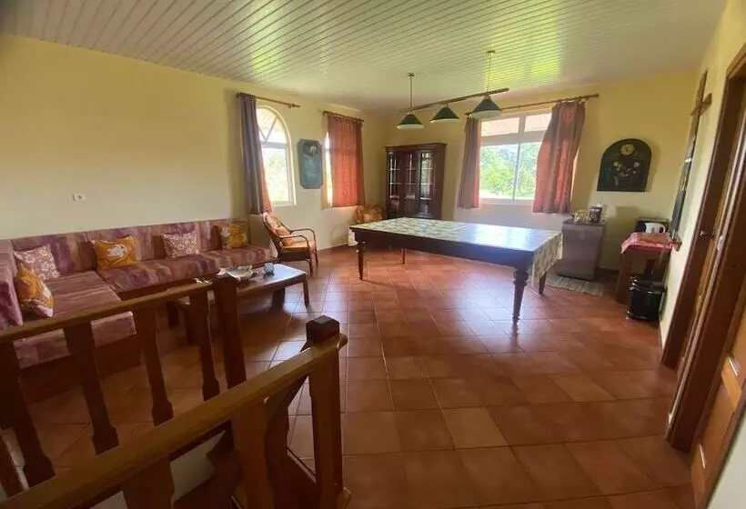 پانسیون Te Mana Lodge