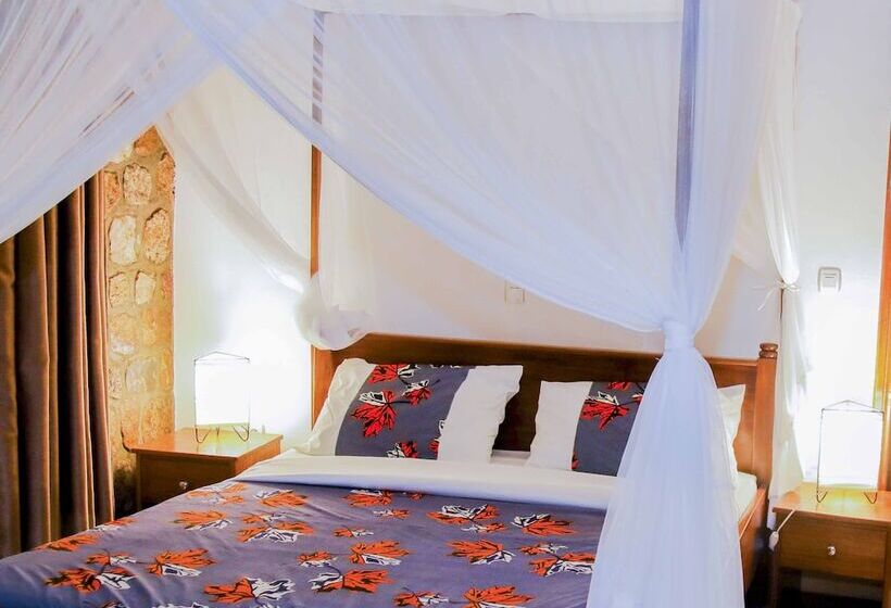 تختخواب و صبحانه Kay Sun Hotel Which Offer Different Service And Facilities