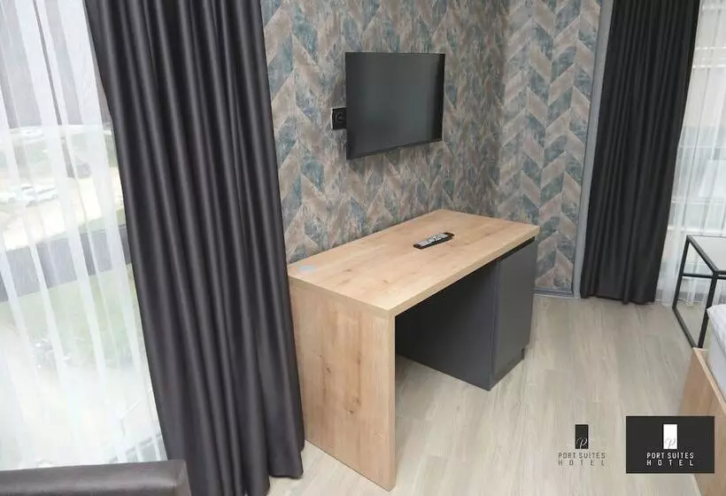 Hotel Pars Suites