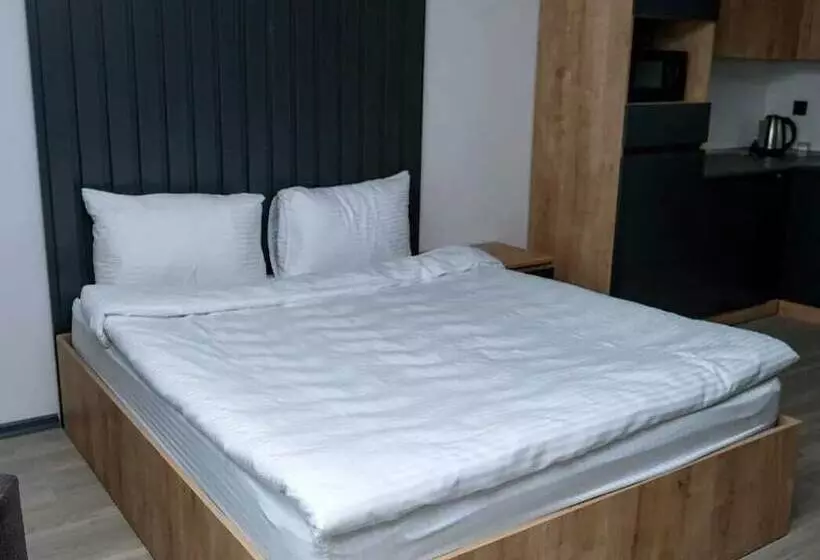 Hotel Pars Suites
