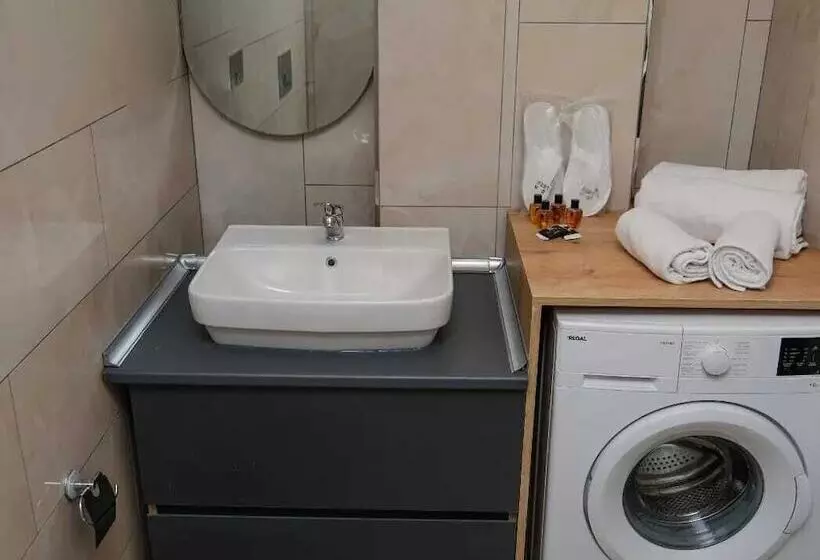 Hotel Pars Suites