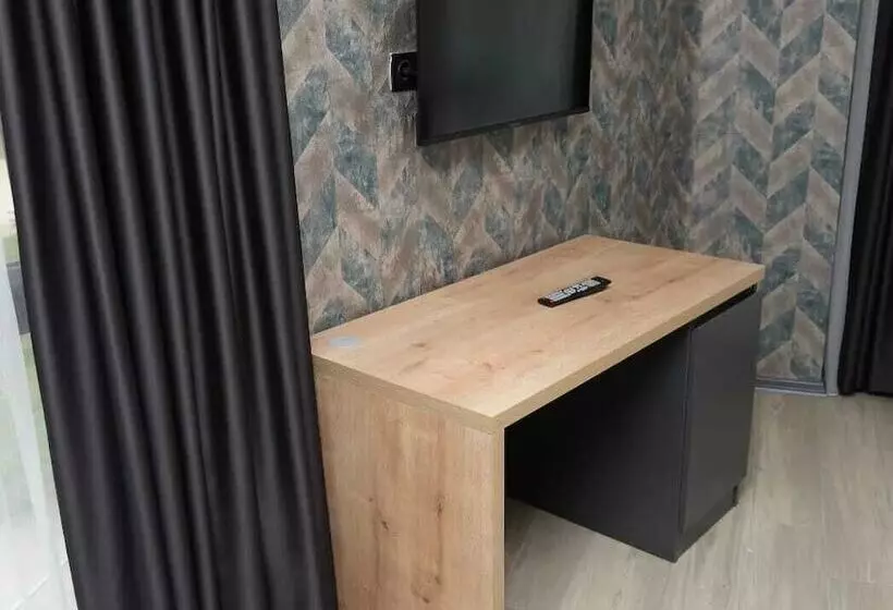 Hotel Pars Suites