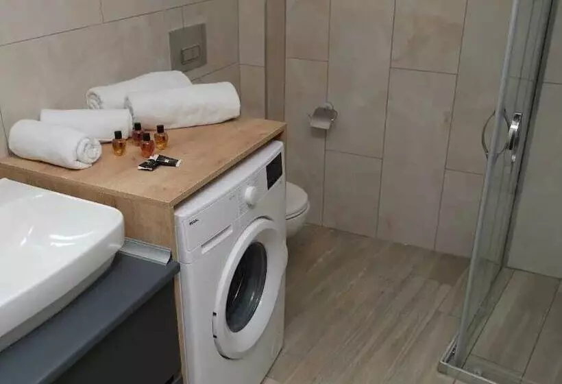 Hotel Pars Suites