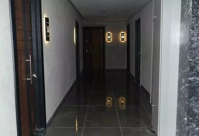 Hotel Pars Suites