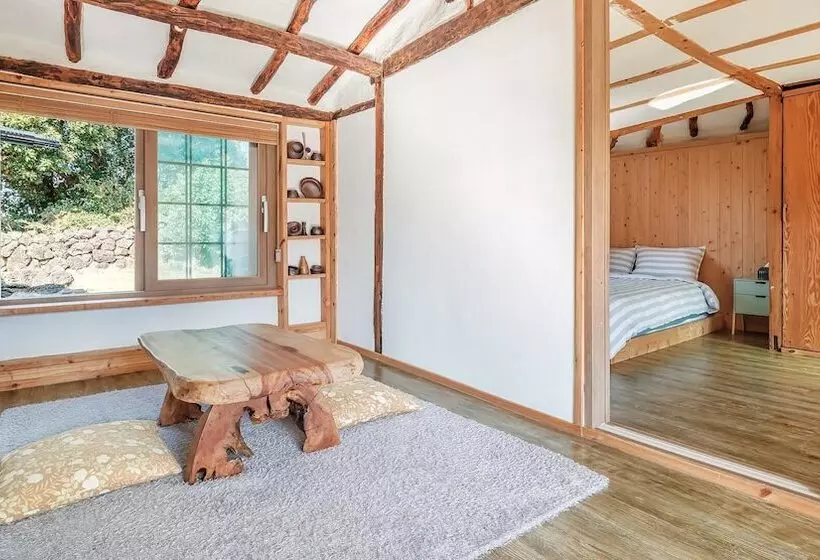 Jeju Motungedoljib Dogchaepension