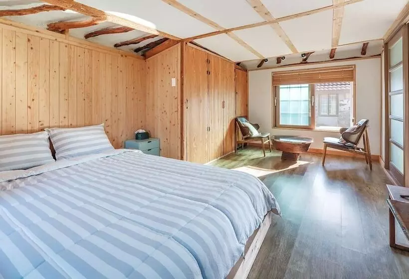 Jeju Motungedoljib Dogchaepension