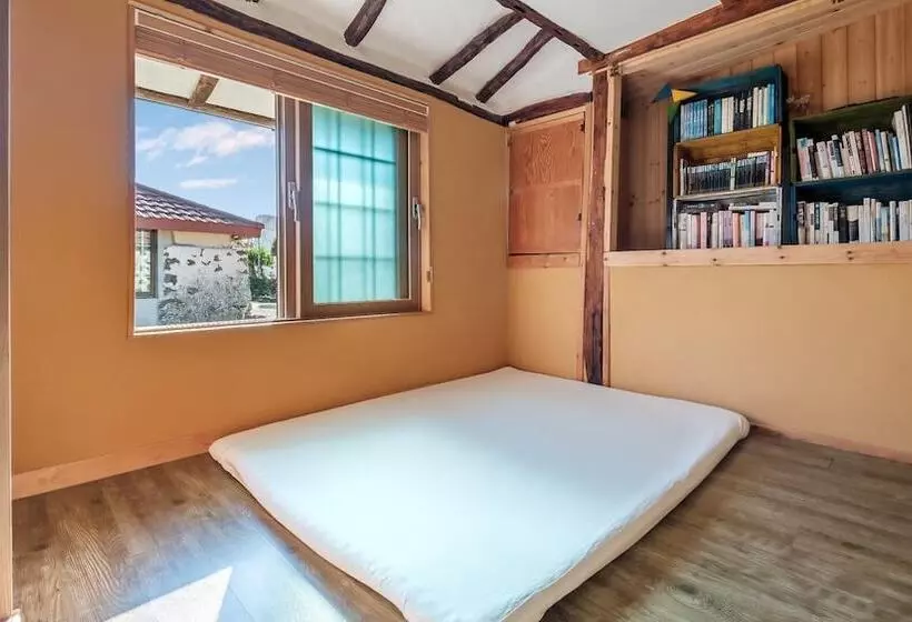 Jeju Motungedoljib Dogchaepension