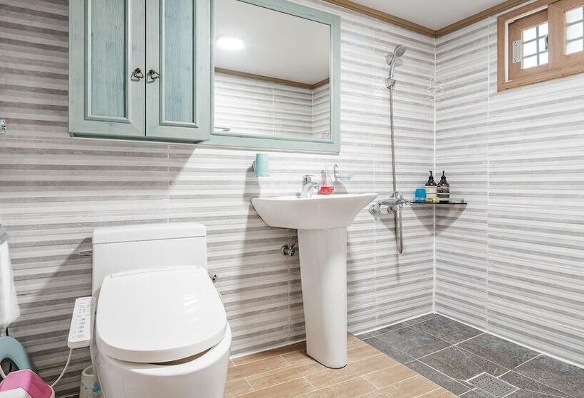 Jeju Motungedoljib Dogchaepension