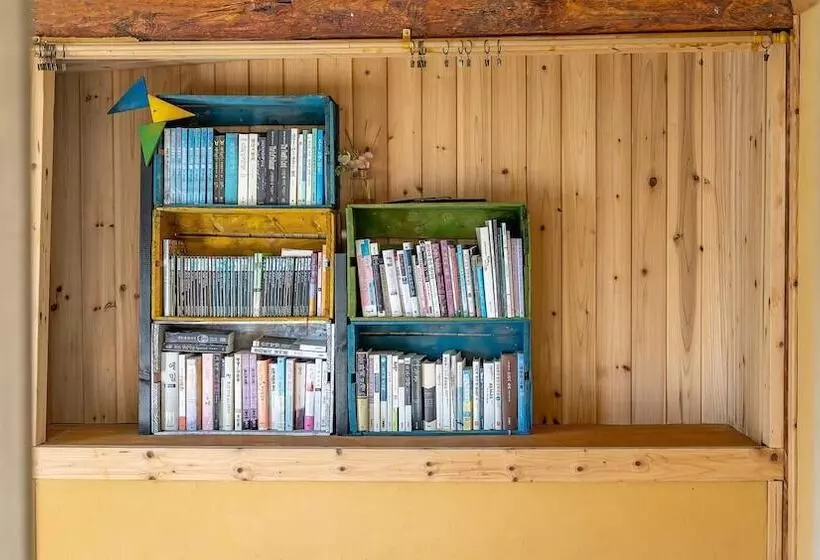 Jeju Motungedoljib Dogchaepension