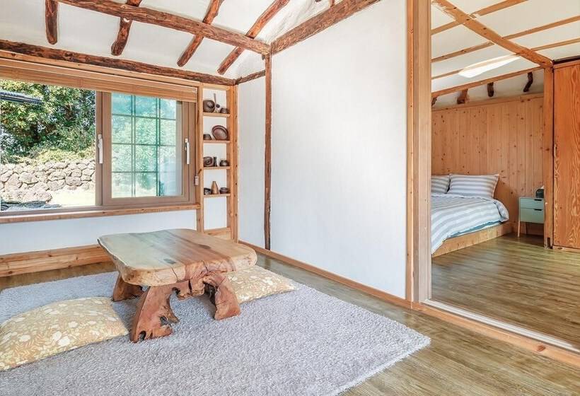 Jeju Motungedoljib Dogchaepension