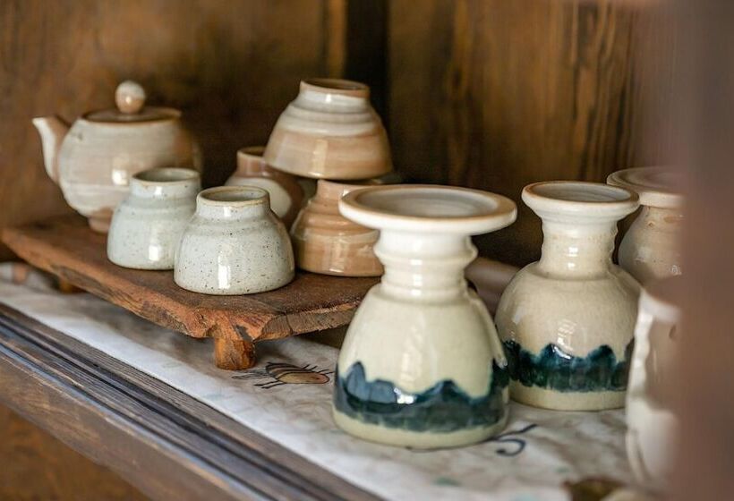 Jeju Motungedoljib Dogchaepension