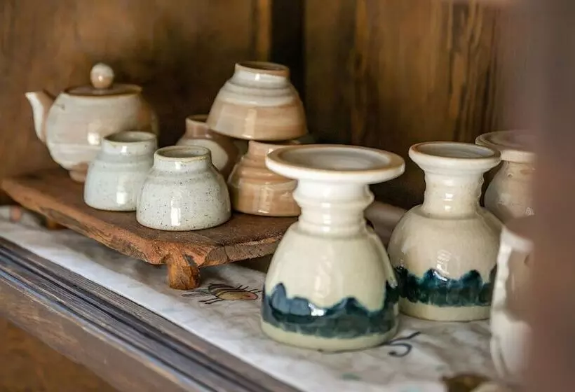 Jeju Motungedoljib Dogchaepension