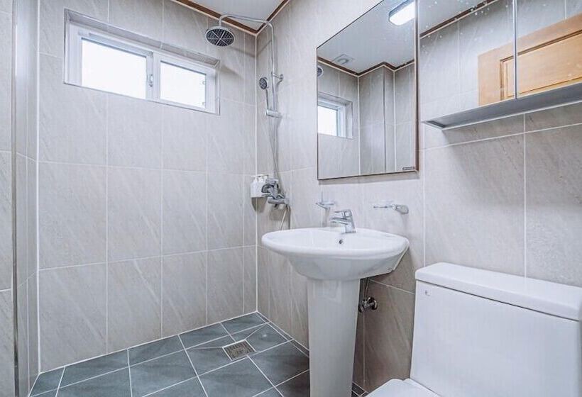 Pension Count Star Night