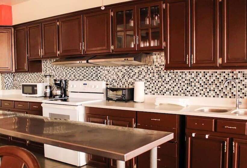 پانسیون Quinta Sunset