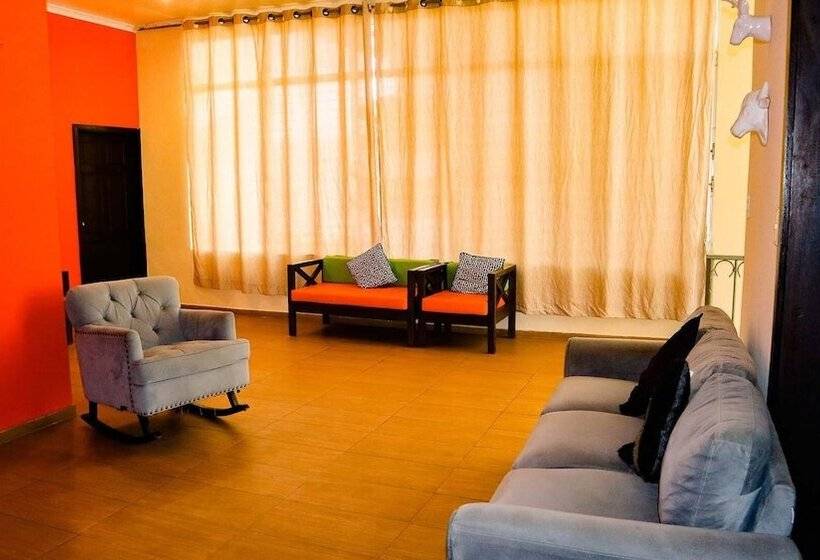 پانسیون Quinta Sunset