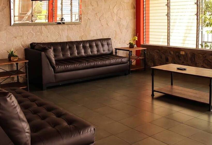 پانسیون Quinta Sunset