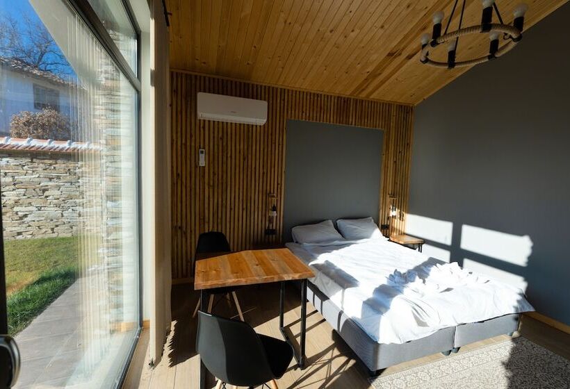 Пансион Sea And Mountain Jar House