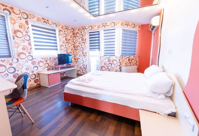 Пансион Sea And Mountain Jar House