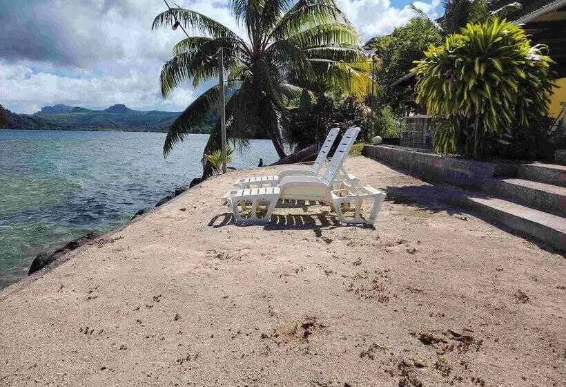 پانسیون Villa De La Baie