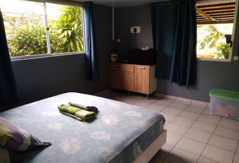 پانسیون Villa De La Baie