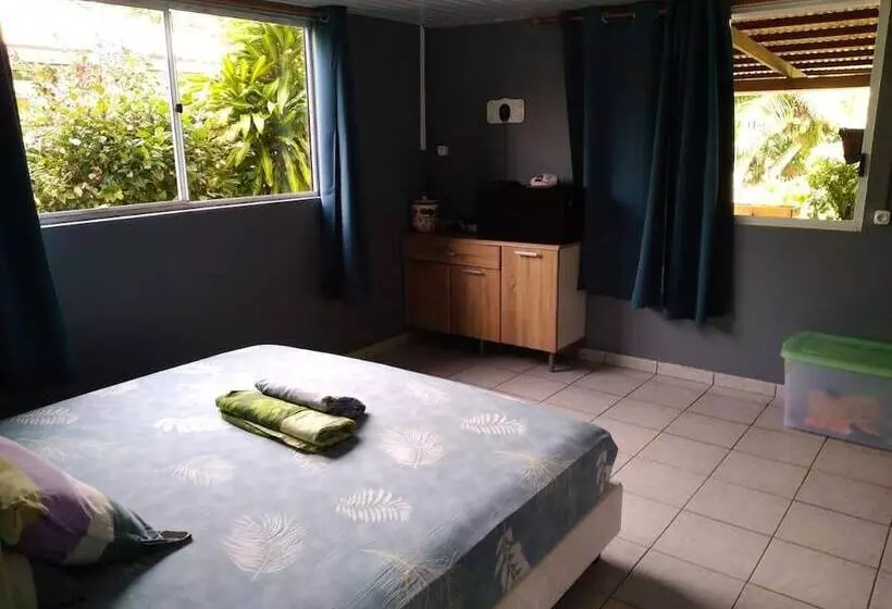 پانسیون Villa De La Baie