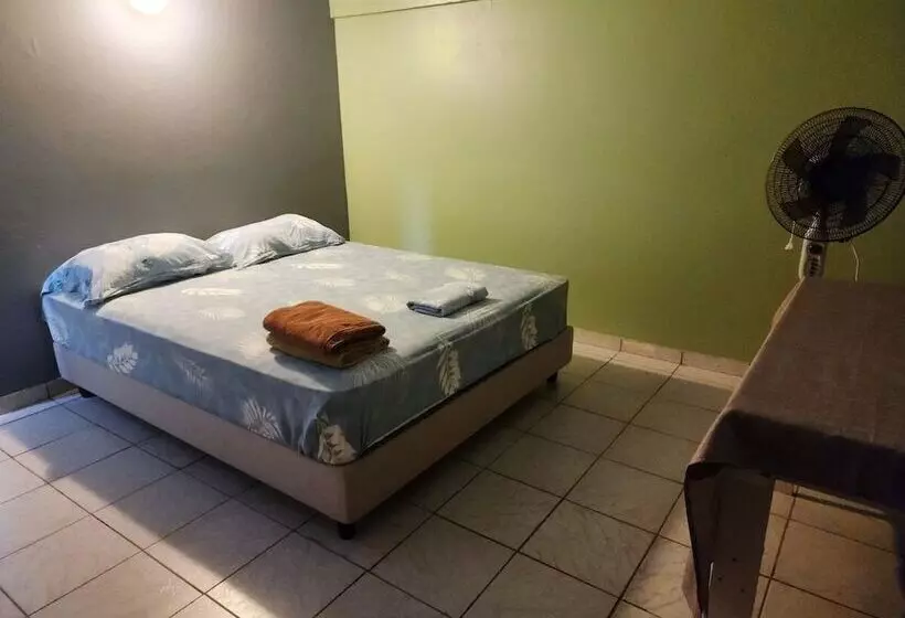 پانسیون Villa De La Baie