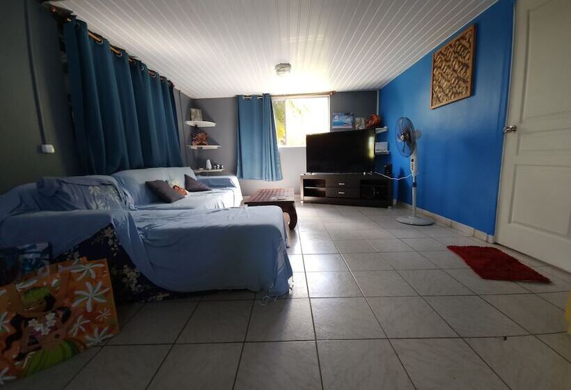 پانسیون Villa De La Baie