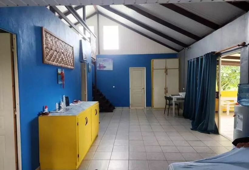 پانسیون Villa De La Baie