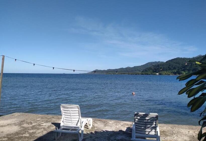 پانسیون Villa De La Baie