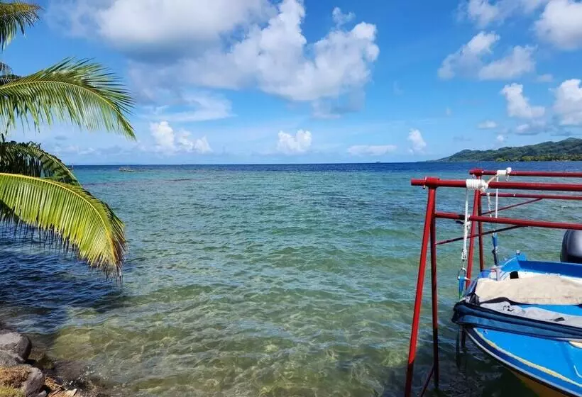 پانسیون Villa De La Baie