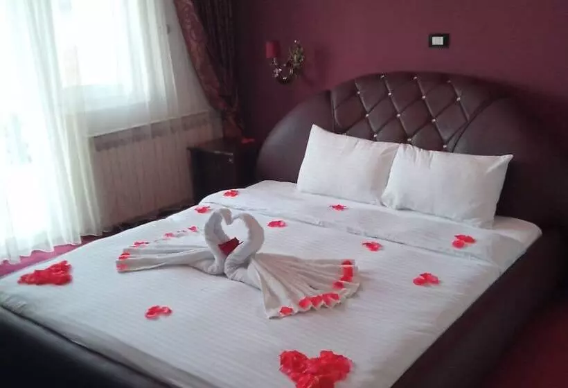 Rey Hotel & Restorant