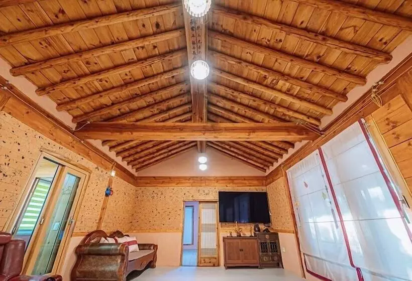 Romain Pension