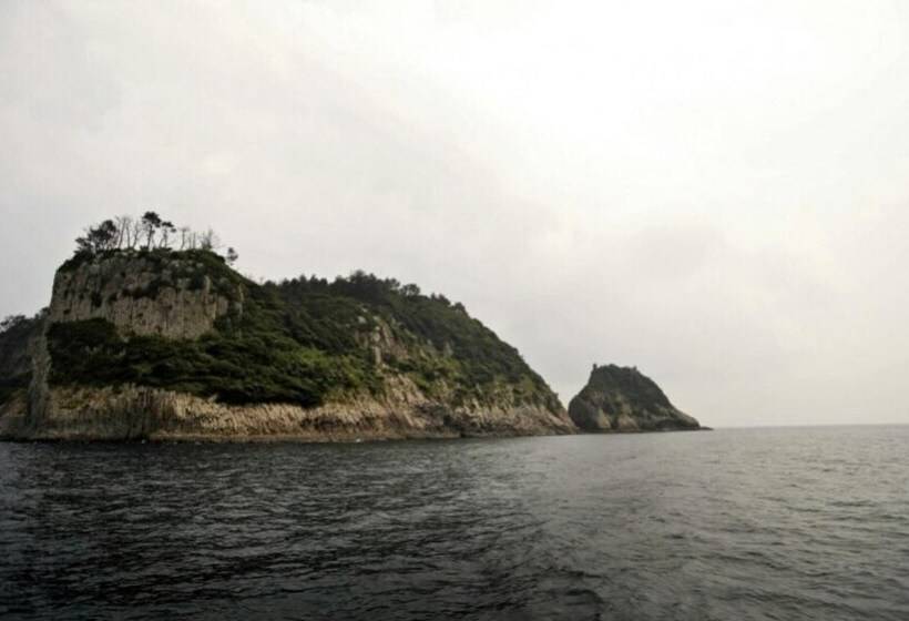 Seogwipo Bogeumji Pension