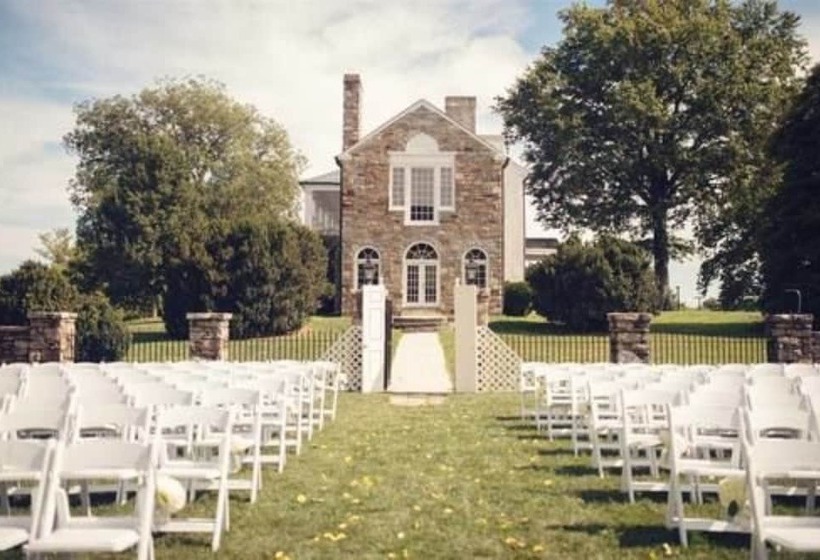 住宿加早餐  Inn At Evergreen