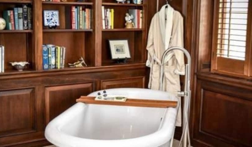 住宿加早餐  Inn At Evergreen