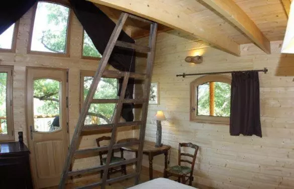 Aamiaismajoitus (B&B) Les Cabanes En Provence
