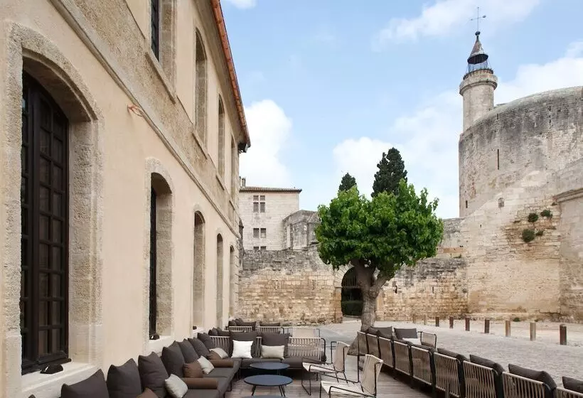 هتل Boutique Hôtel Des Remparts & Spa