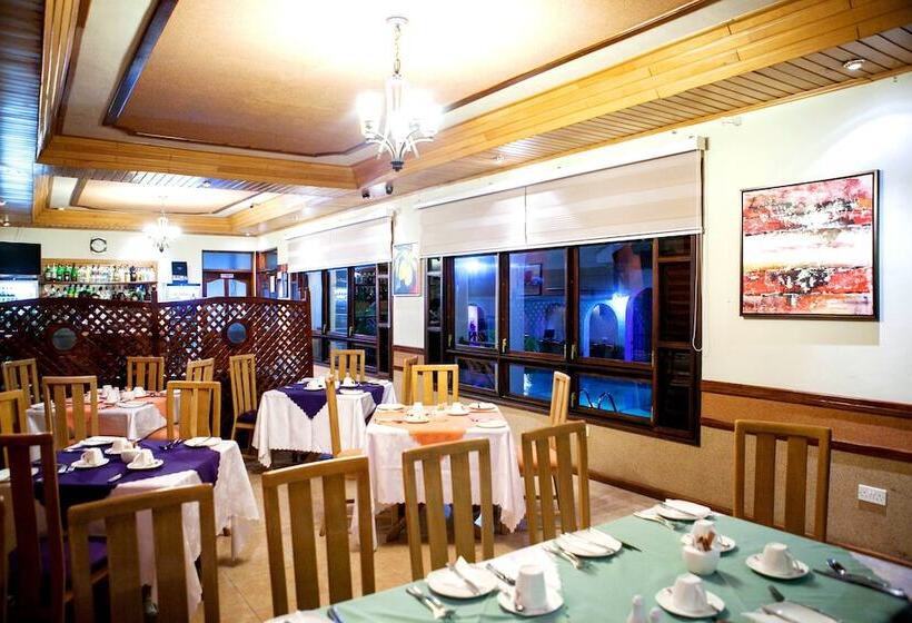 Hotel Mahogany Lodge, Cantonments