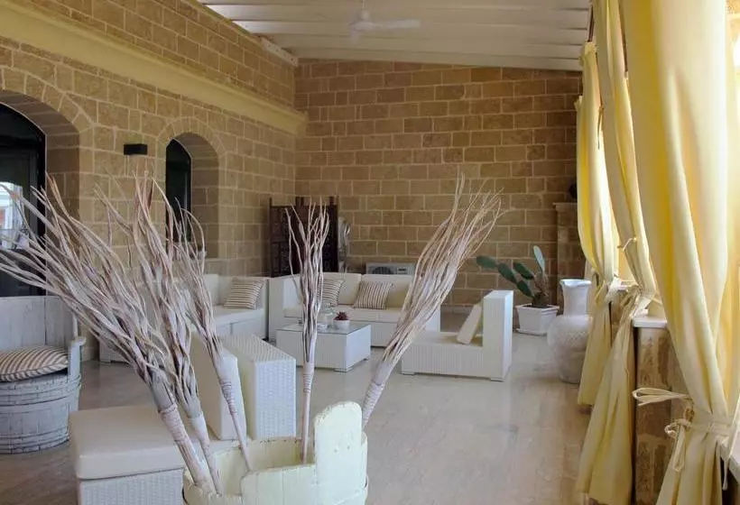 ホテル Villa Leuzzi