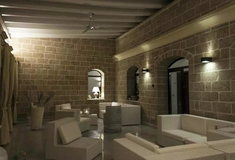 ホテル Villa Leuzzi