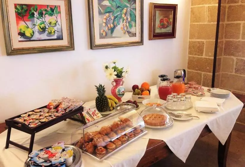 ホテル Villa Leuzzi