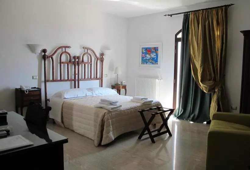 ホテル Villa Leuzzi