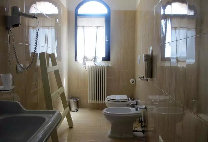 ホテル Villa Leuzzi