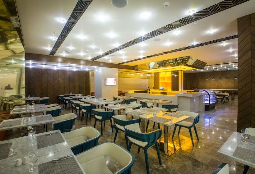 فندق Winford Resort And Casino Manila