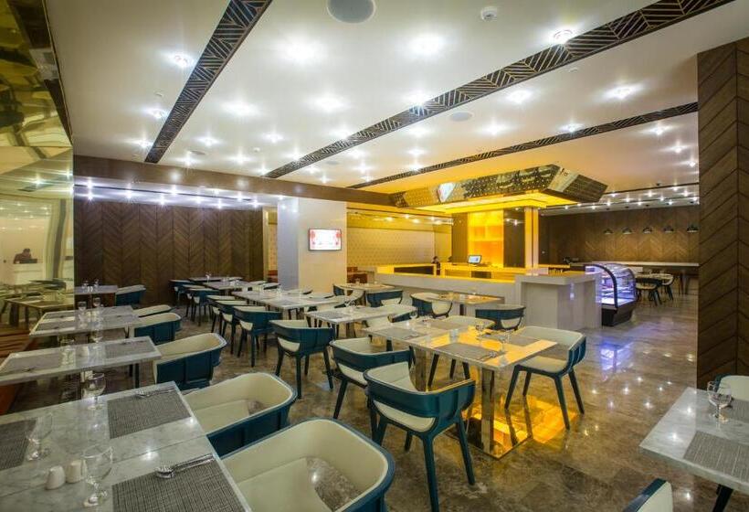 فندق Winford Resort And Casino Manila