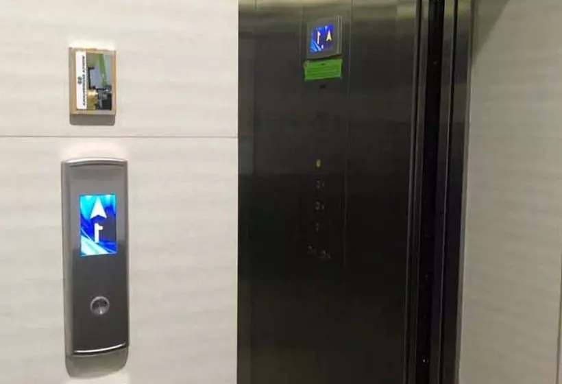 ホテル Wisma Sederhana Mitra Reddoorz
