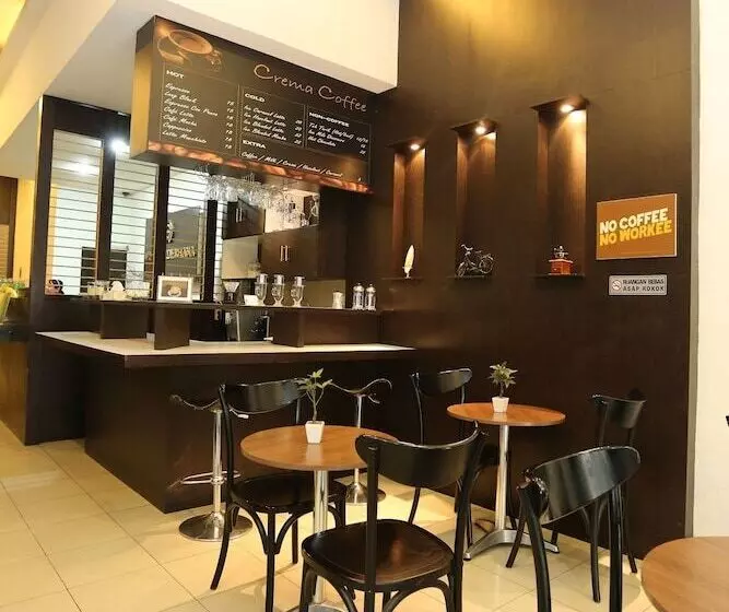 ホテル Wisma Sederhana Mitra Reddoorz