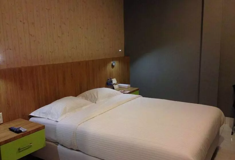 ホテル Wisma Sederhana Mitra Reddoorz