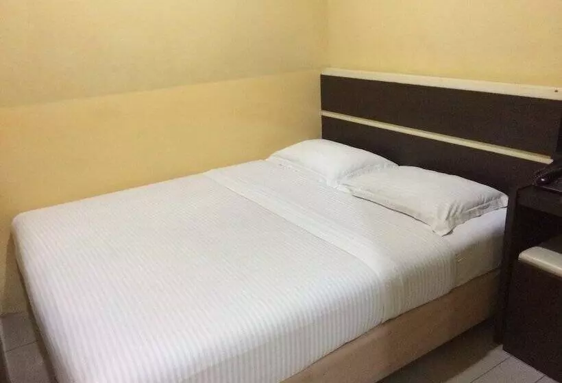 ホテル Wisma Sederhana Mitra Reddoorz
