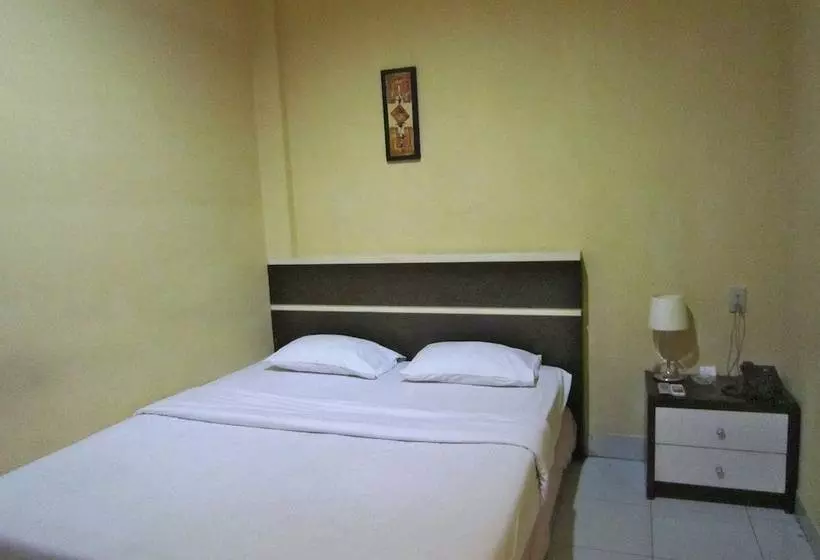 ホテル Wisma Sederhana Mitra Reddoorz